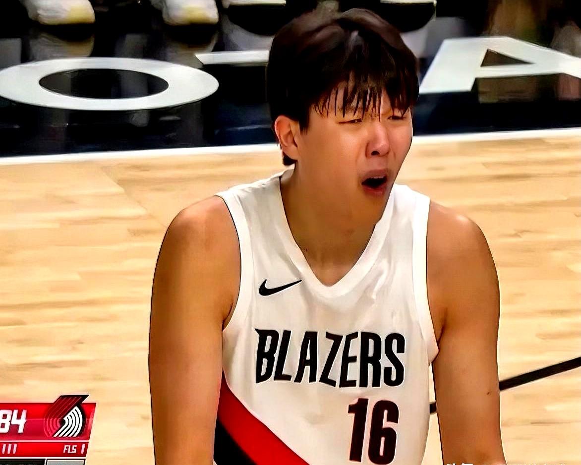 “场均10分钟”热搜刚冒头，评论区就炸了：杨瀚森这是要成下一个王治郅，还是下一个