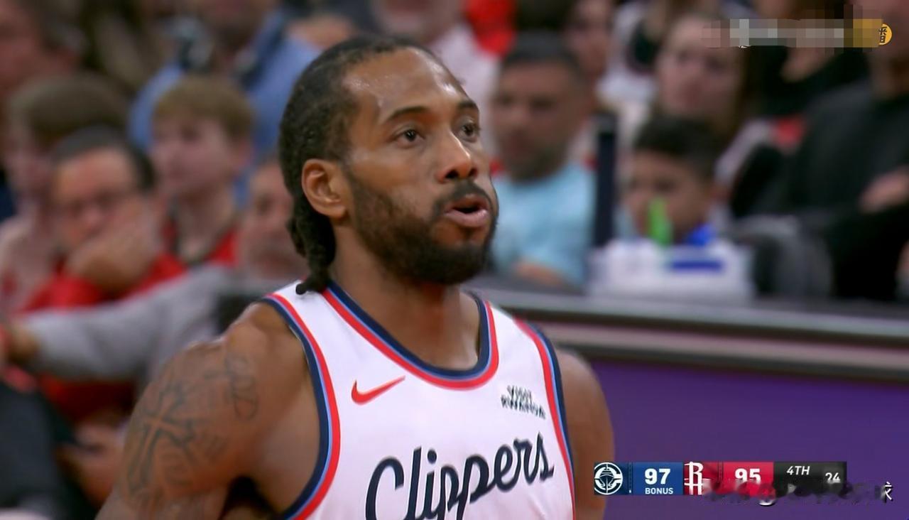 快船超级巨星伦纳德上演王者归来！在今天快船客场以105：102险胜火箭的比赛中，