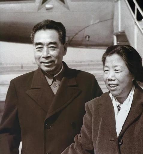 1981年李默庵回国，邓颖超：这些年你去哪了？恩来找你找得好苦啊“小超，黄埔