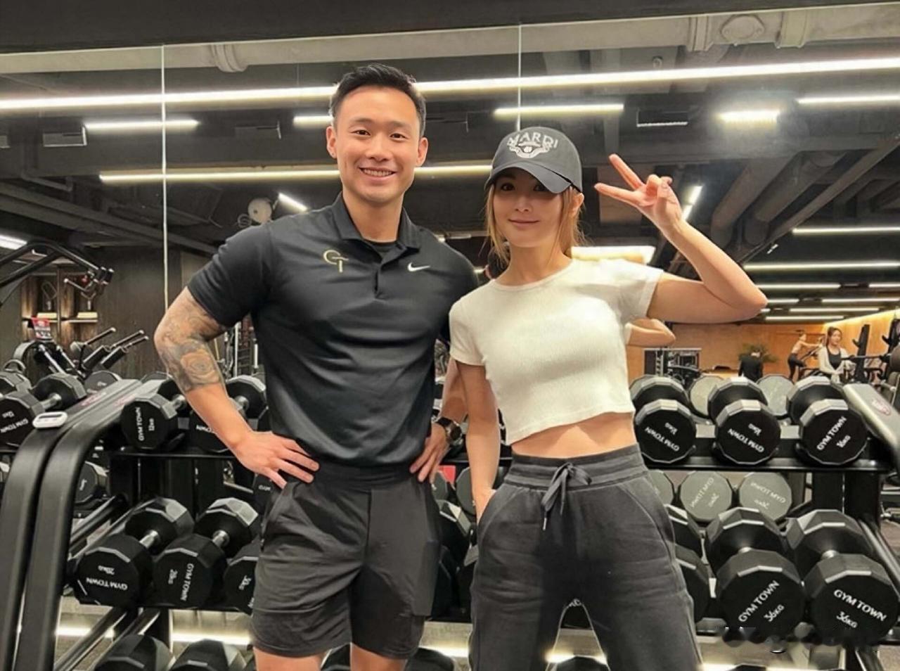 蔡卓妍认爱小10岁男友！登山恋爱两不误，Twins合体有望？说实话，看到蔡卓