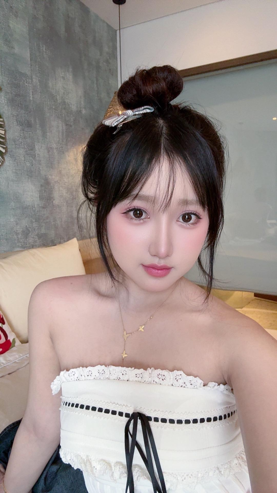 我这个越南女孩会说中文因为我努力学习中文呀，为什么很多客户都说我不像越...