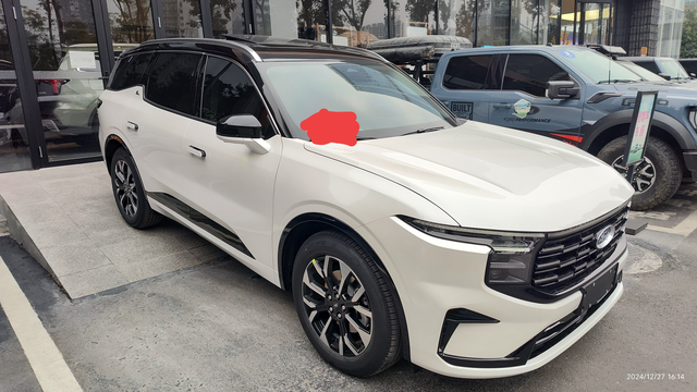 福特2024年的年尾换了车，原本没打算换，有点突然。以前开的是2014款经典