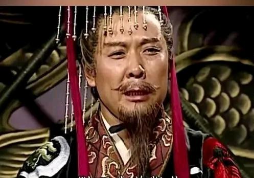 曹操杀妾：一句心疼，换来一命归西，这才是枭雄最可怕的真面目曹操有一小妾，温