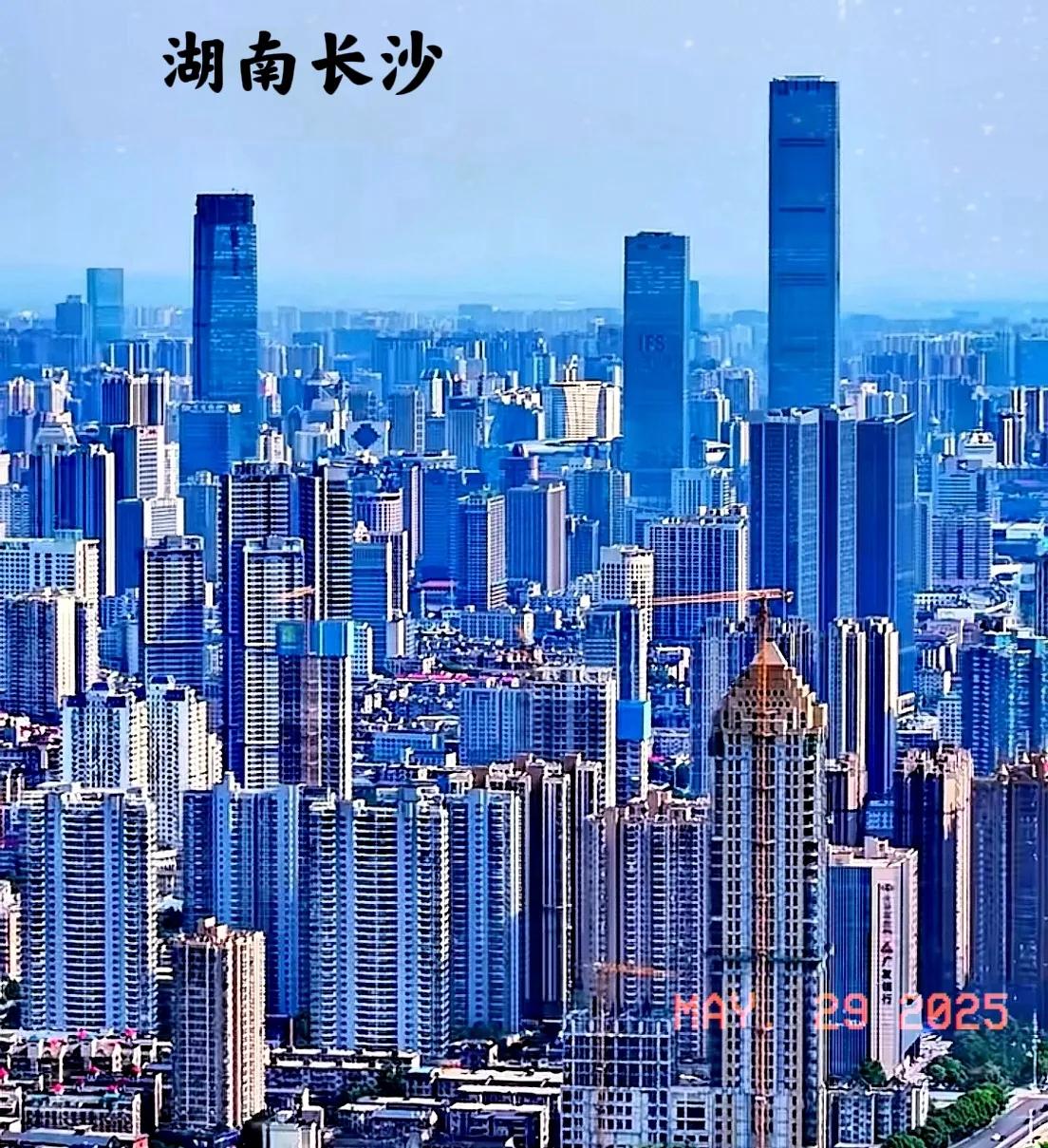 大家觉得，湖南长沙和江西南昌，这两个城市，谁发达一些？从城市发展的经济来看，长沙