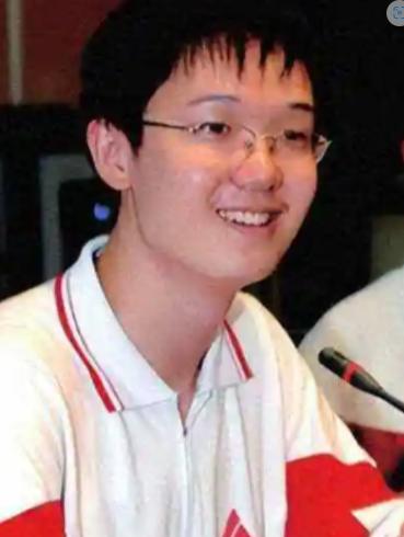 拒掉清北保送，11所美国名校全给拒信！2010年，北京人大附中男生李泰伯一句“我