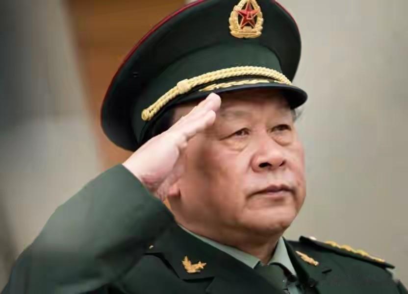 梁光烈视察途中突然叫停车队，转头叮嘱少校参谋：匀你一台车，来回三天够吗手握