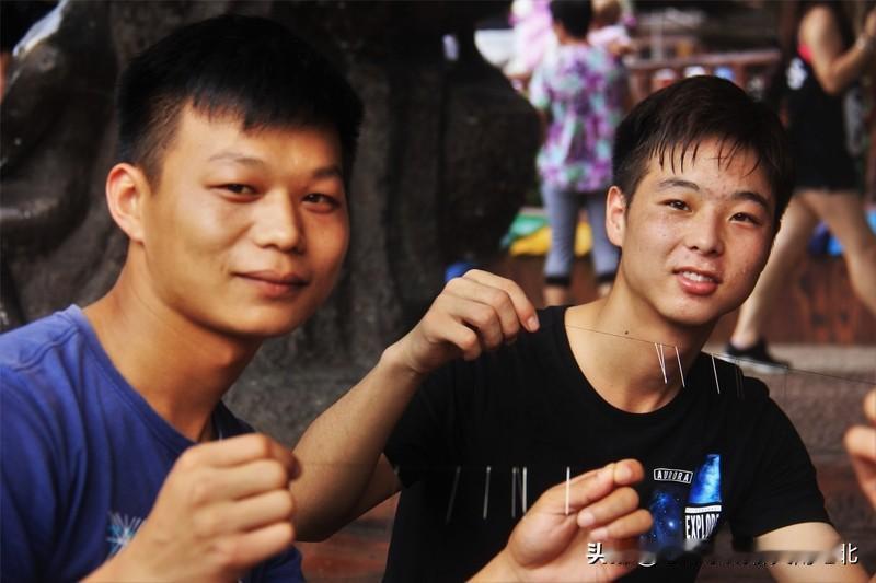 一个家庭过的好不好完全取决于女人，省吃俭用，照顾好孩子和老公才能幸福，没有不成器