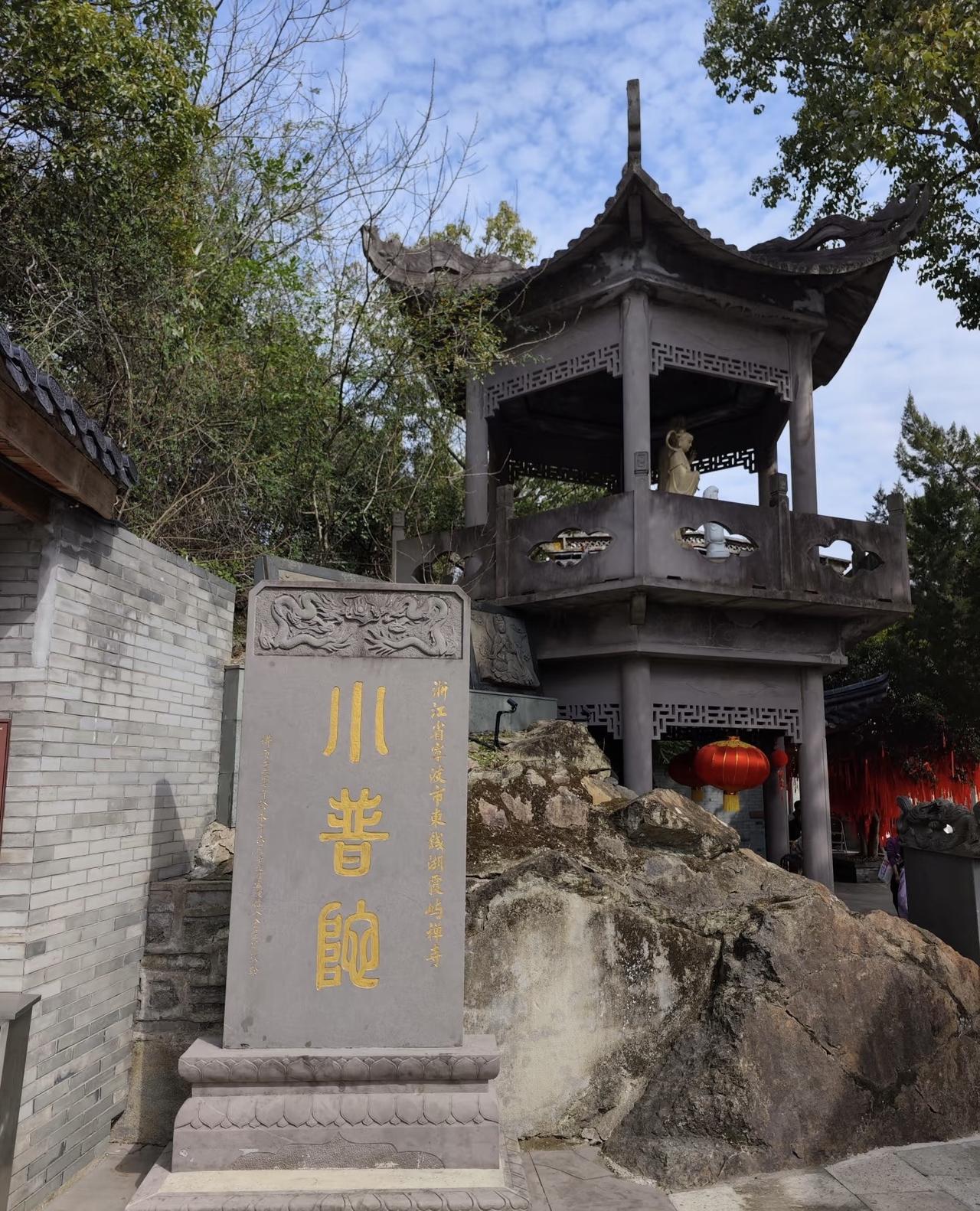 看网上都在晒过年账单，一笔一笔记得清清楚楚。我挺佩服的，真的。我是真记不住。