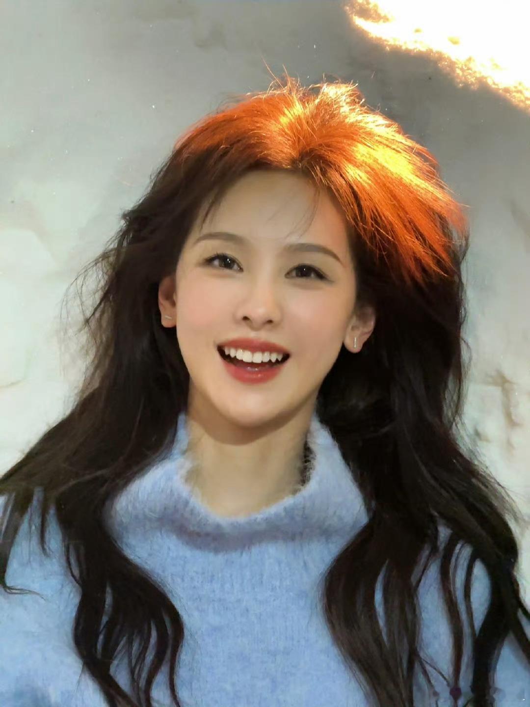 陈都灵最近的妆造也太上道吧，轻轻松松美貌出圈，萌我一脸，更期待时装周的🐰​​