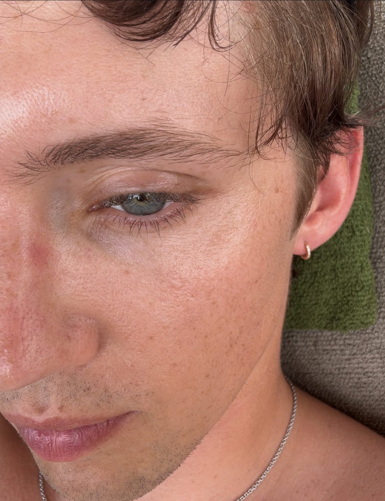 戳爷TroyeSivan晒新自拍🤳​​​