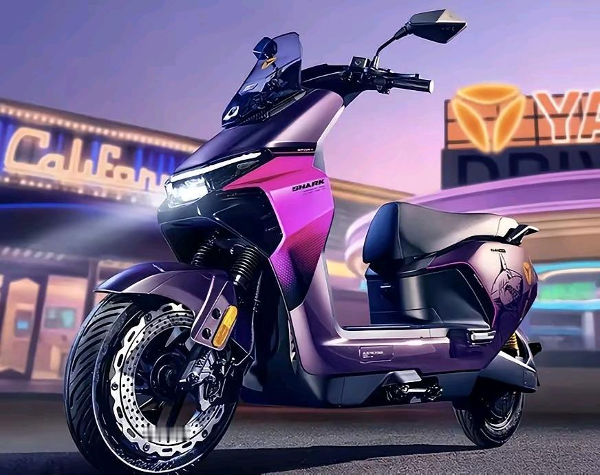 我刚把一辆能跑1000里的电动车推回家，第二天就后悔了。不是车不好。台铃豹子