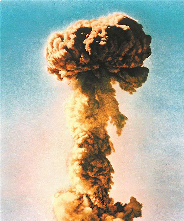 1964年，我国原子弹爆炸成功的那个晚上，毛主席书房的灯光亮到了很晚。突然，守在