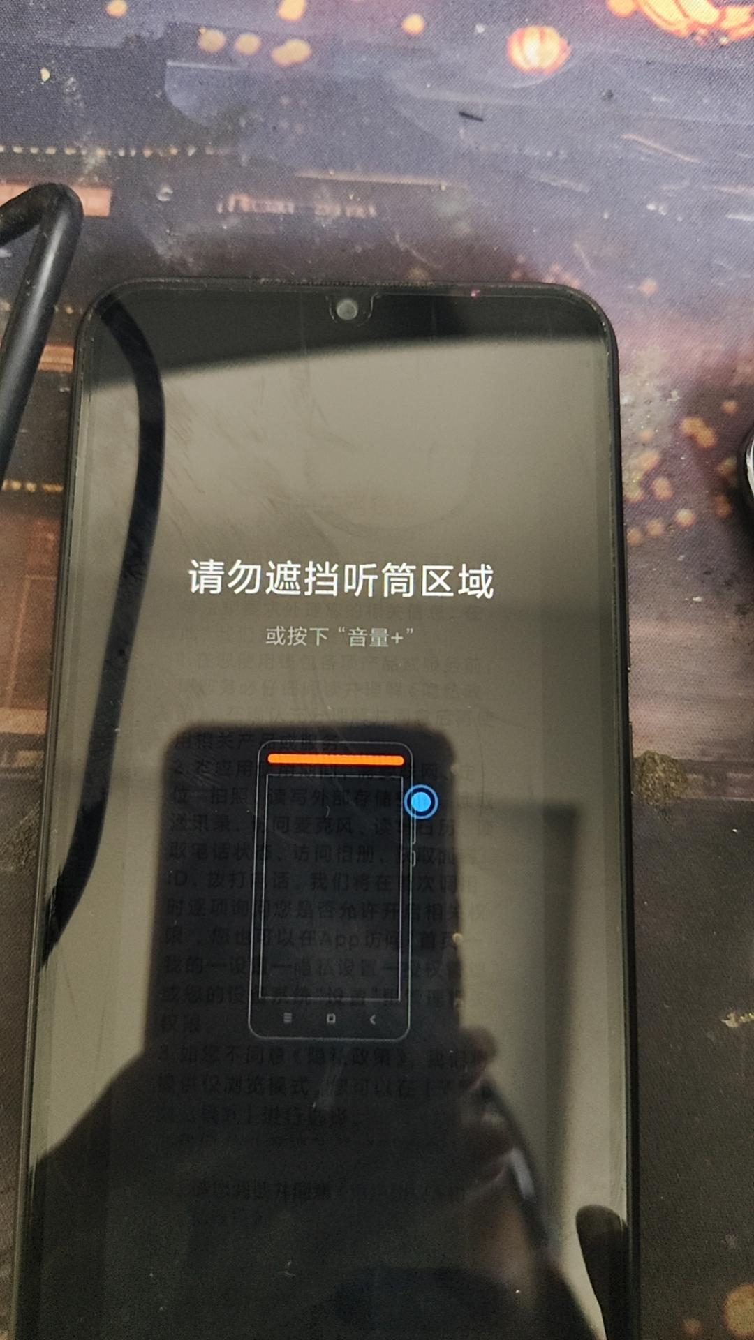 最近邻居家闹出一桩没人料到的荒唐家事，整条街都悄悄议论。邻居家的儿子天生不