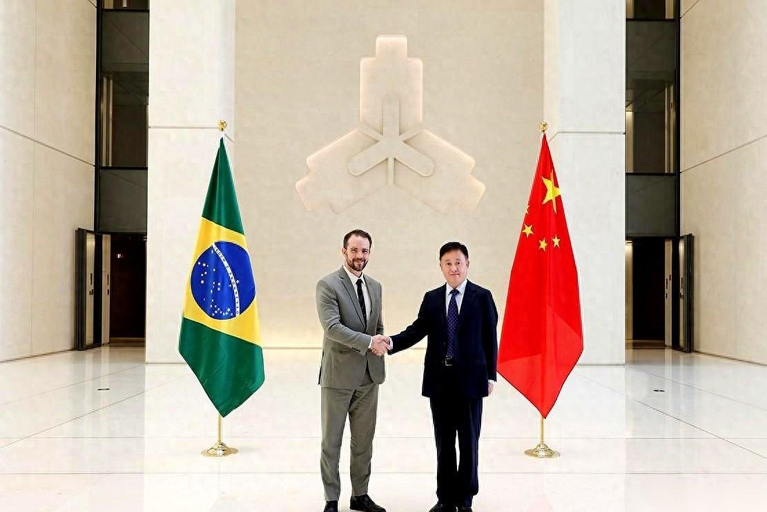 拉美第一大经济体张口要找我们借钱！上限是50个亿。但反常的不是借钱，而是这笔账，