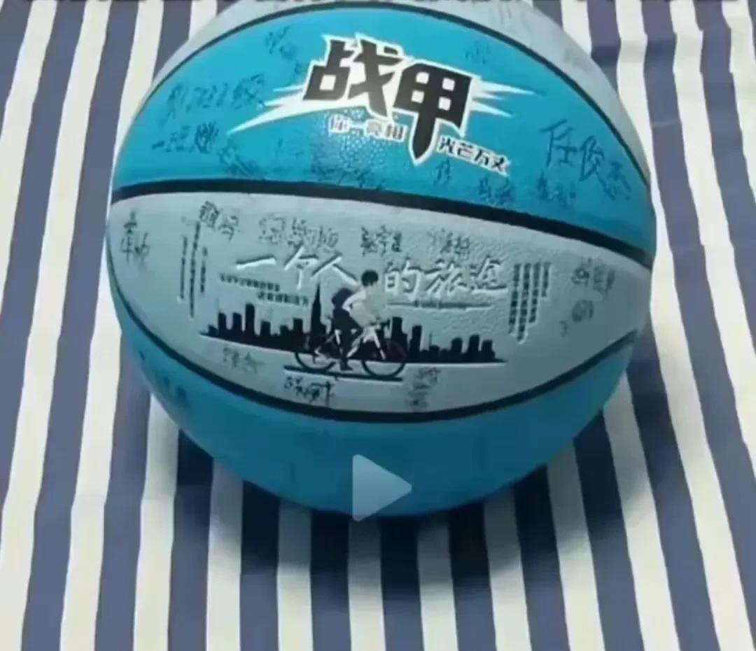 这是最伤感的毕业照！从华西医院转回仪陇人民医院时，医生都断定他挺不过两天，他却挺