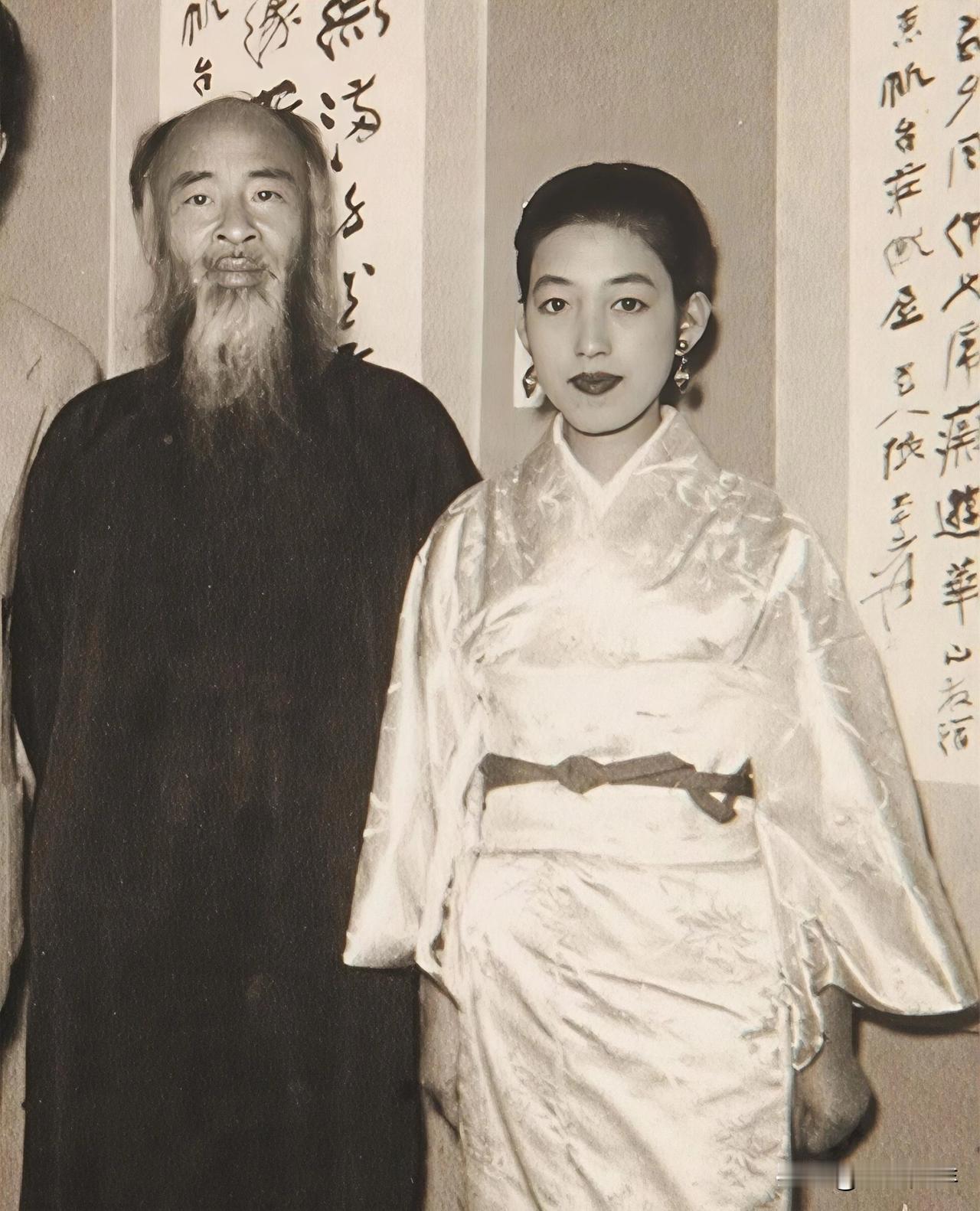 张大千的红颜知己山田喜美子张大千旅居日本多年，与比自己小21岁的侍女山