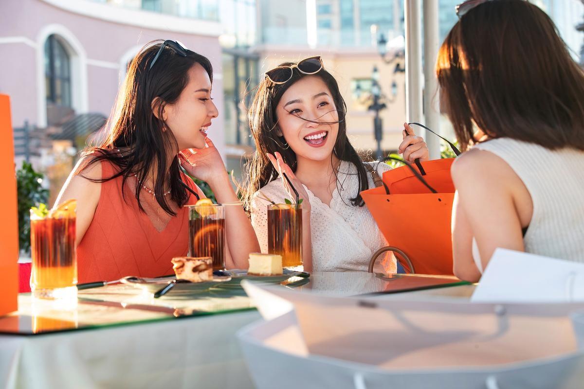 大龄剩女都是因为什么剩下的？大龄剩女这个现象，在中国越来越常见，尤其是城市里那