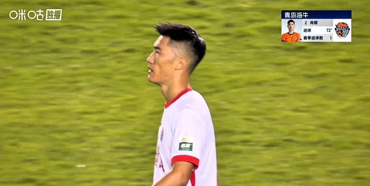 李霄鹏真对得起“李太守”这个称号！11打10被亚泰压着打！幸亏肖鲲站了出来，禁区