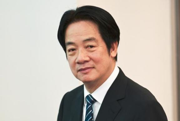 最大的台独分子，再也藏不住尾巴，终于露出来了肮脏的脑袋！原来，最大的台独分子不都