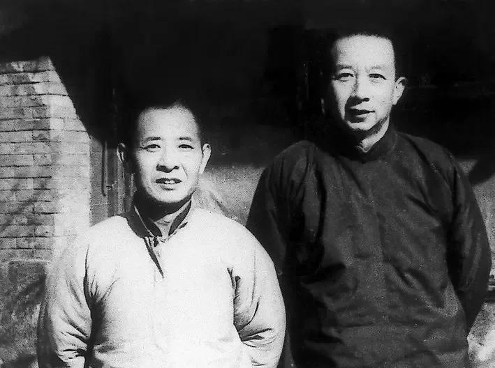 1972年，胡耀邦和胡克实合影。两人均是中国青年运动的骨干，早在1952年胡克实