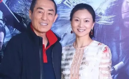 2014年，张艺谋被举报隐婚超生，罚款748余万元。有人问张艺谋：“你恨不恨那个