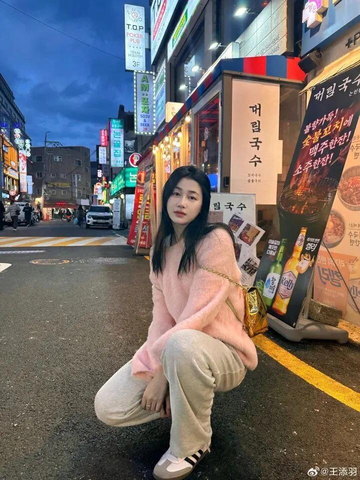 好好的生日，差点变成“忌日”。女演员王添羽前几天就干了这么件蠢事，为了拍网上