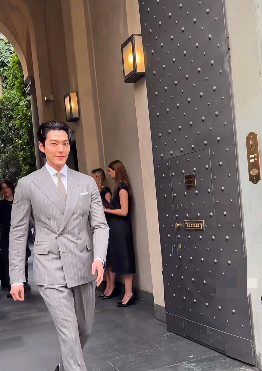 真的好帅！是谁2025还在沉迷于崔英道[爱心]我记得前两年他生病了现在看着恢复
