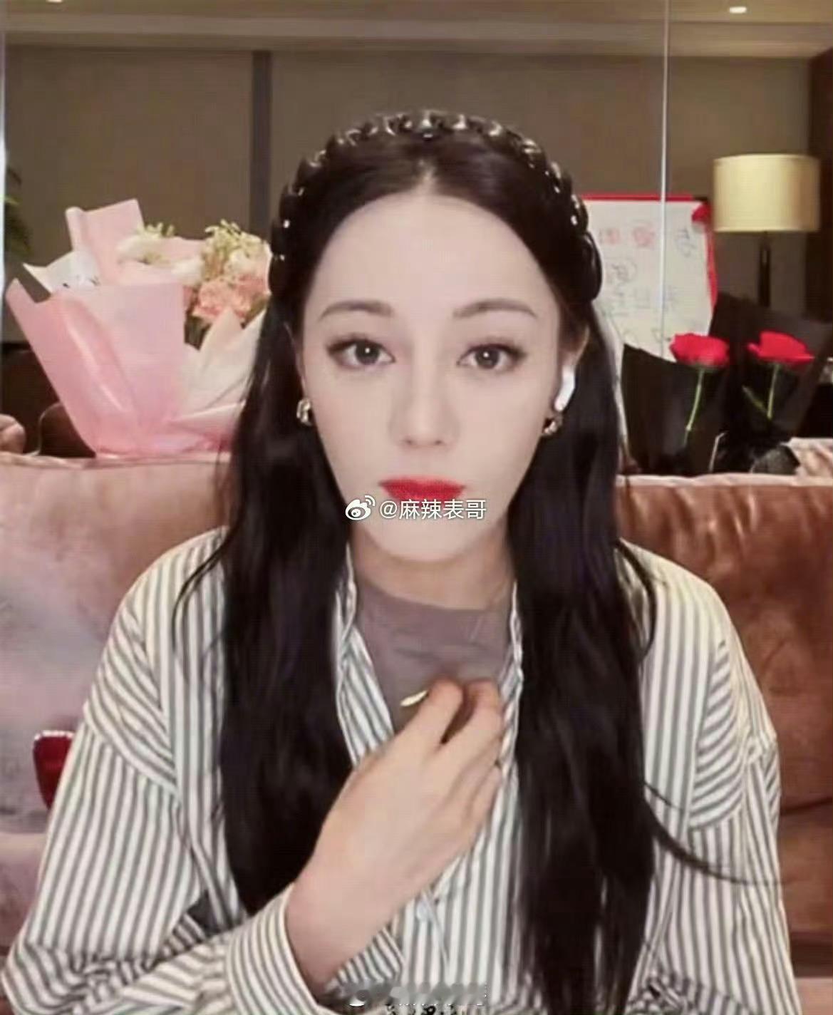 你们知道吗，原来陆地cp被磕得热火朝天的时候，迪丽热巴是表态过自己单身的，并没有