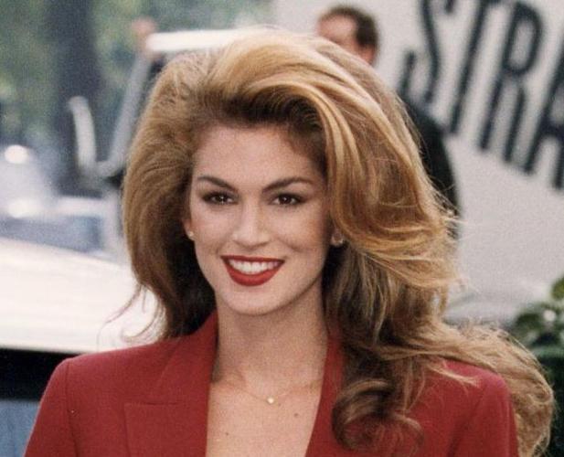 21岁国际名模猝然离世，刚搬新家求学，生前无任何生病迹象，全网惋惜谁能想到，刚