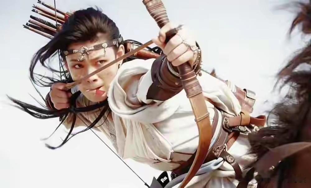 看了电影《镖人：风起大漠》，感觉有这么几点不足之处：一、故事情节有些老套，这种