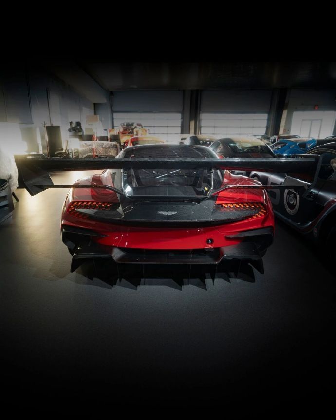 全球仅24台的赛道猛兽！Q部门专属调校AMRPro版，7.0LV12自吸迸发