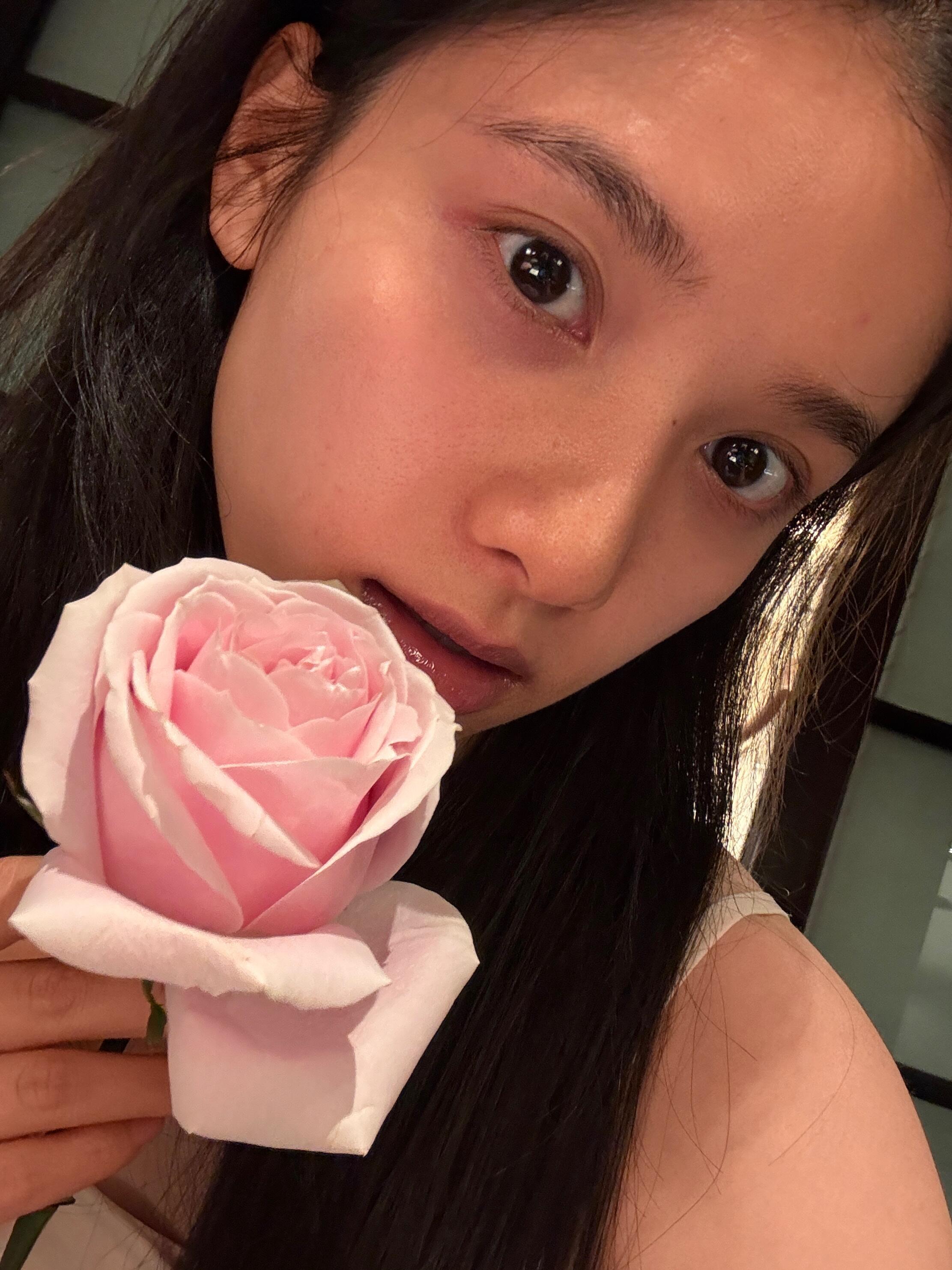 张婧仪这样的素颜照才叫素颜啊张婧仪妆前素颜状态