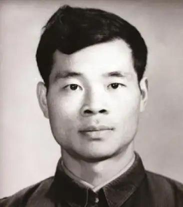 1982年6月16日，医生根据罗健夫的遗愿剖开了他的遗体，发现他全身都布满了癌肿