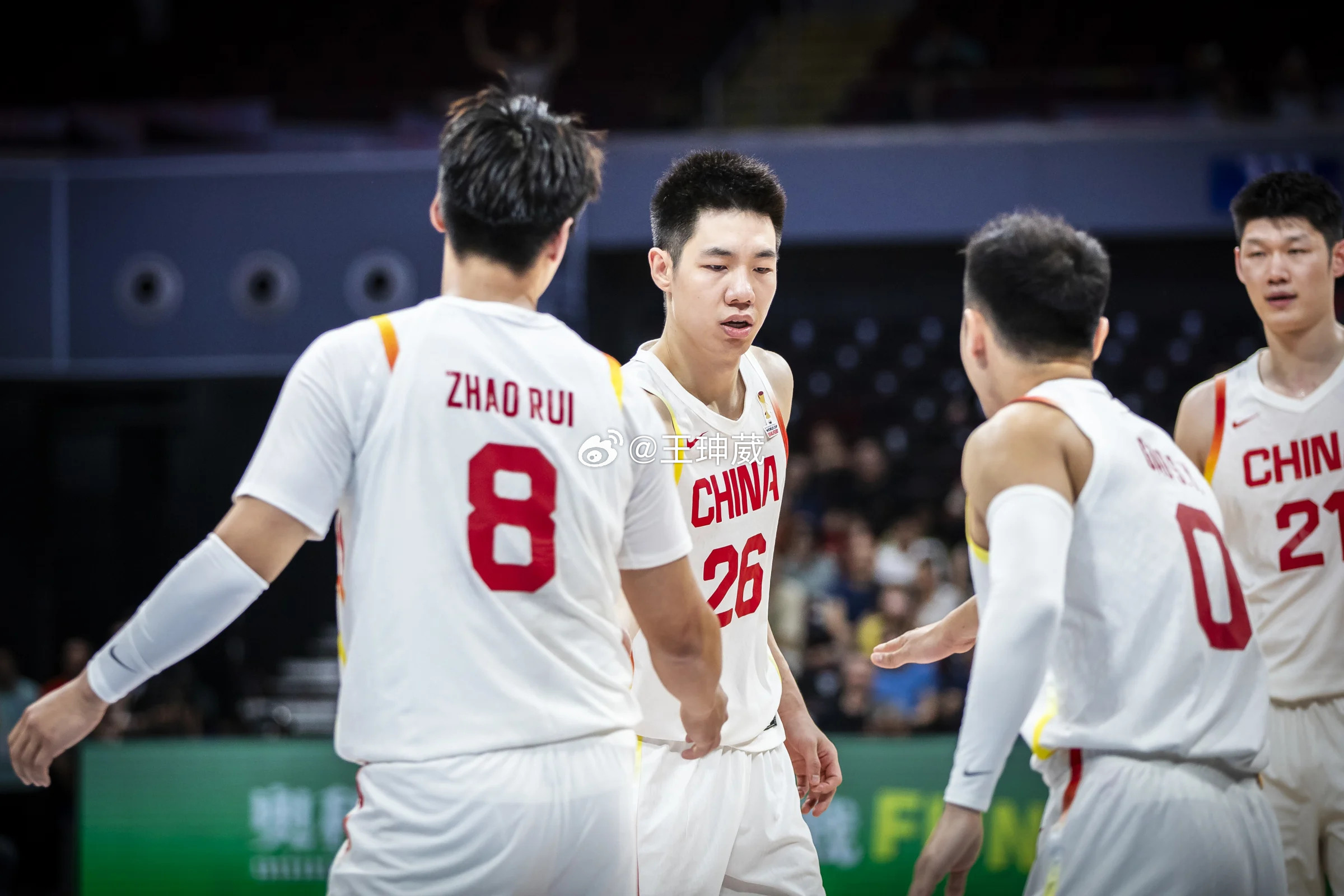 中国男篮窗口期两连胜，今天赢省队，一点不轻松，最后打得真是血压飙升，好在赢了比赛
