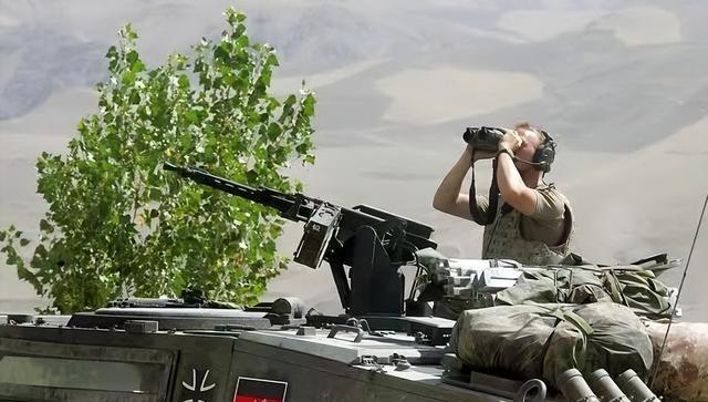 美媒称，德国军方表示不怕俄罗斯，随时准备迎战俄军。德国国防部长皮斯托利斯说，如果