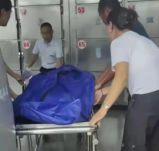 2025年7月17日凌晨，四川绵阳二绕高速上，43岁高师傅拉着价值3000万的飞