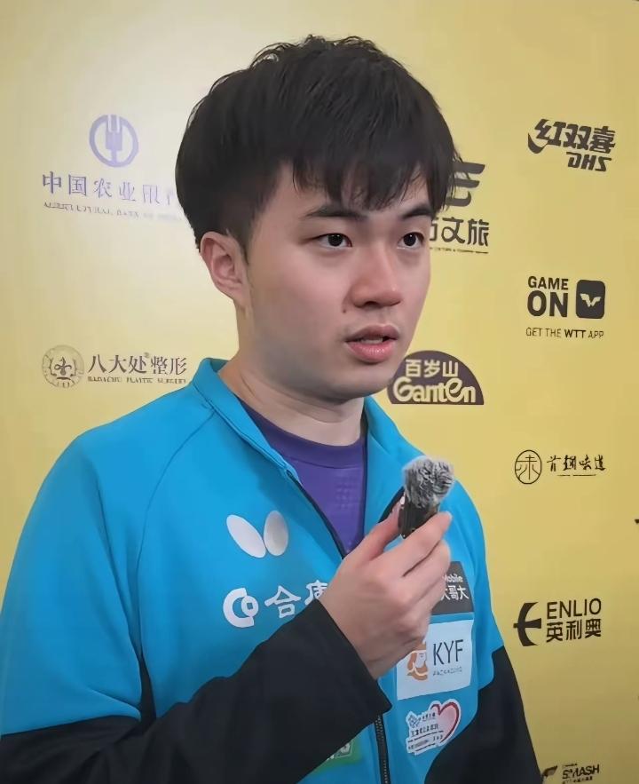 日本记者英文提问，林昀儒开口一句直接封神！以小林的英语水平，用英文回答完全