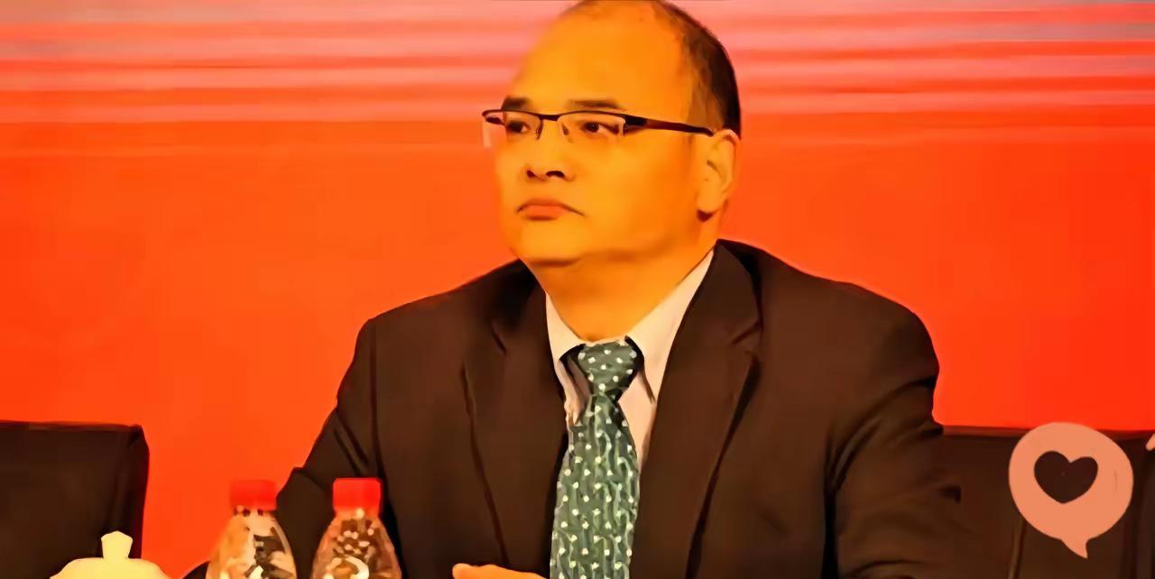 堂堂央企一把手，在国外机场撒酒疯硬闯飞机，这剧情编剧都不敢这么写。这