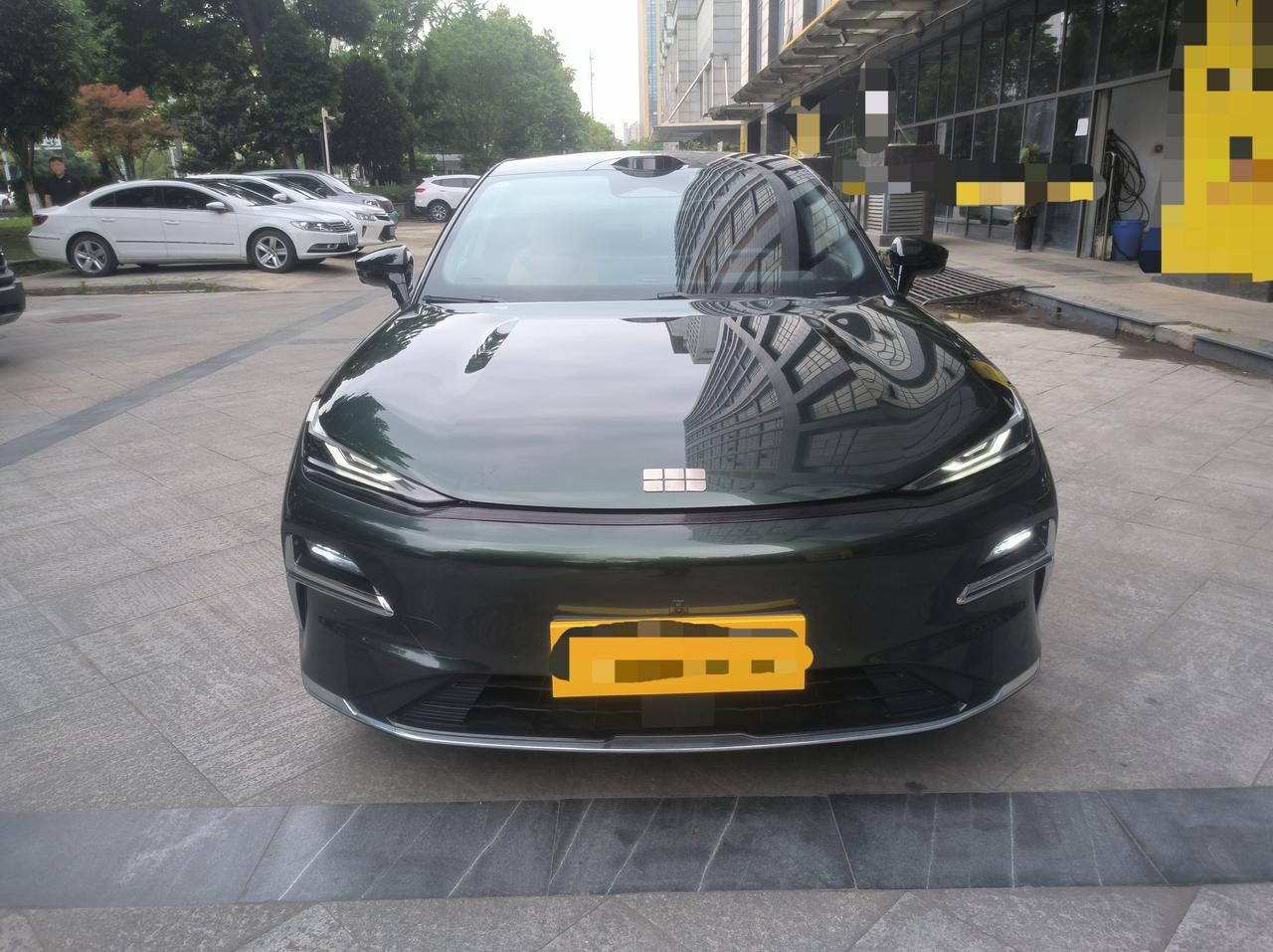 以前的退役试驾车，内部抢着要；现在的退役试驾车，高低没人买；前两天验了一台吉