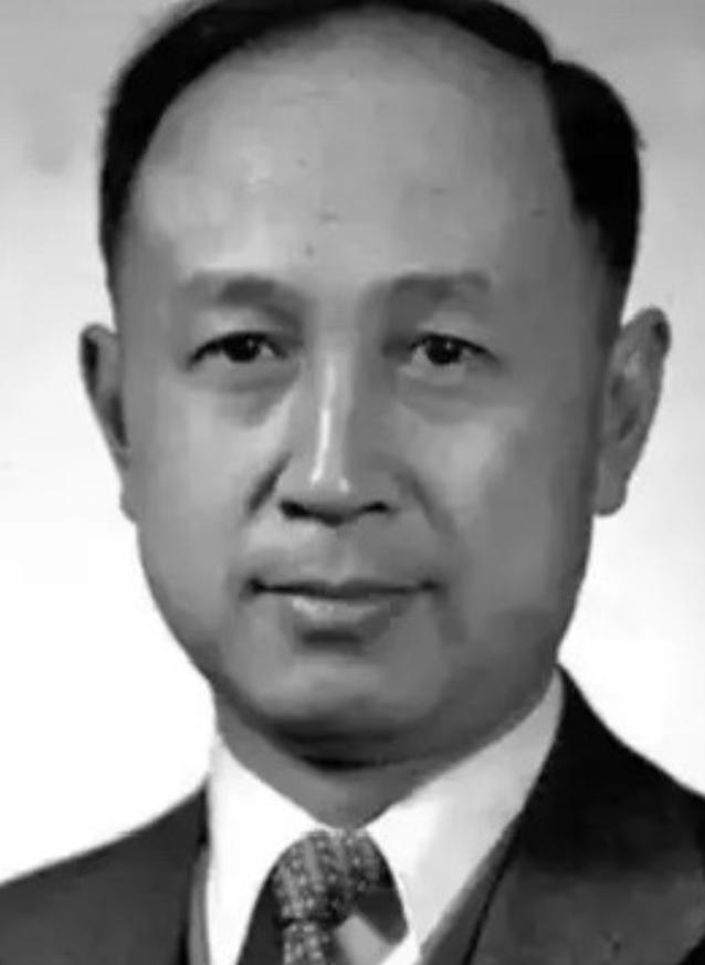 晚年的钱学森，经常躺着不爱说话，也不理人，家人以为他得了老年痴呆，当医生问他86