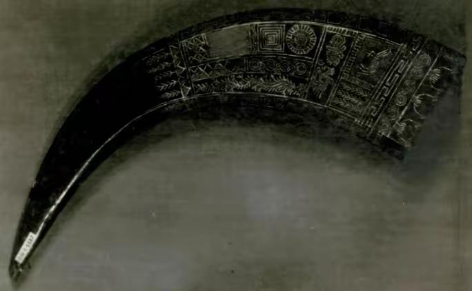 我就想问一句：贵州省博物馆老馆的库房，这29件文物，一丢就是40年，这中间的