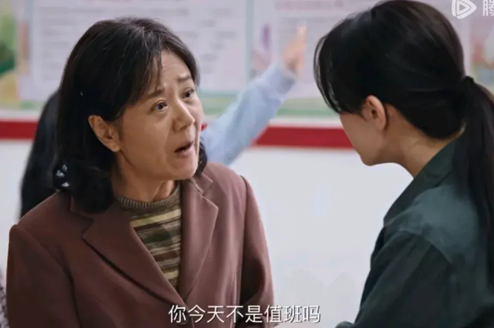 《利剑玫瑰》第十九，二十集剧情预告来了，章阿姨还没看到然然被找回来，居然得了