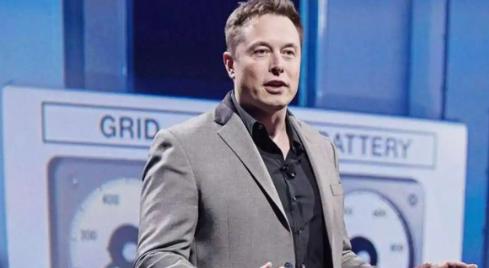 马斯克警告：未来最大问题不是人口过剩，而是人口崩溃！300亿人形机器人将超越人类