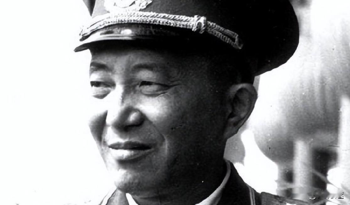 1978年，为了治疗腿疾，罗瑞卿大将赴德国海德堡大学医院治疗。拍摄了X光片后，海