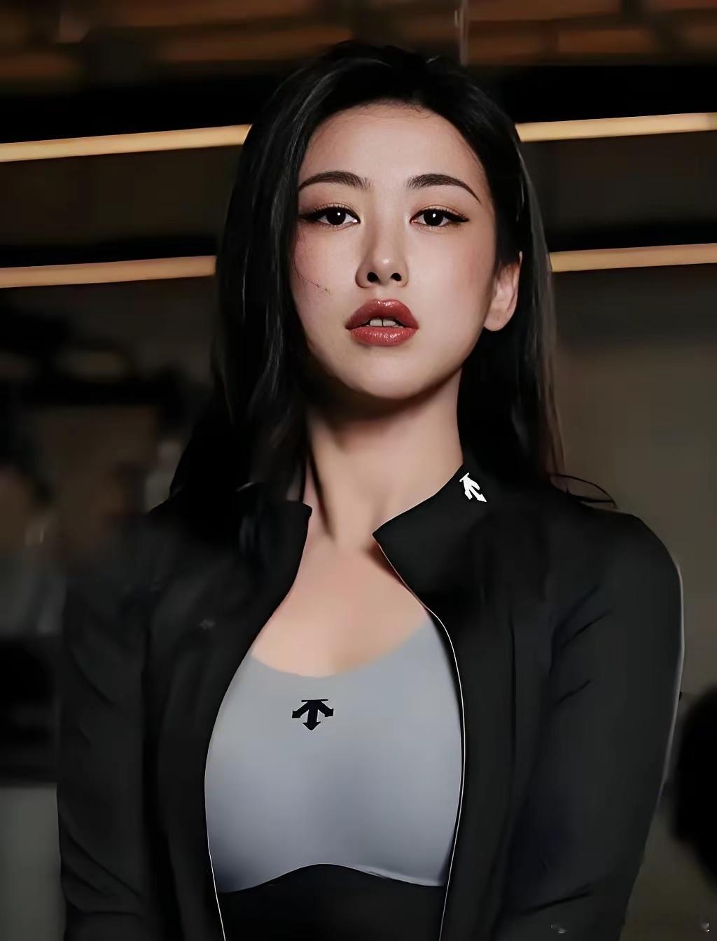 终于明白为什么都不夸杨幂好看的霍建华，在昨天的直播里竟然夸朱珠美了！不是因为朱珠