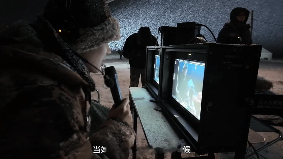 于适拍自己的含金量还在上升于适的含金量，在于他不断打破外界定义的框架。自导自演