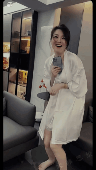 美女魂魄都吓出窍了！