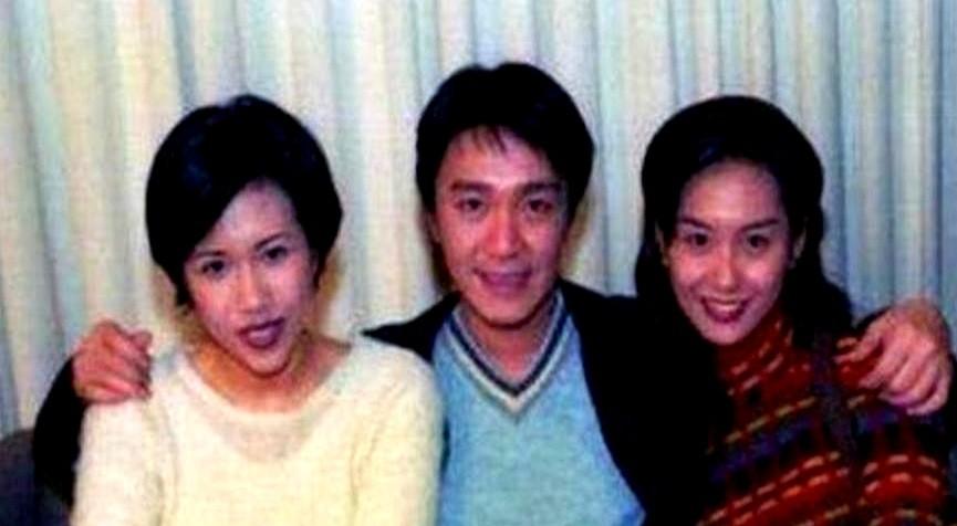 黄贯中因为工作要搬走1995年，朱茵突袭男友周星驰住处，居然发现房间还有其她