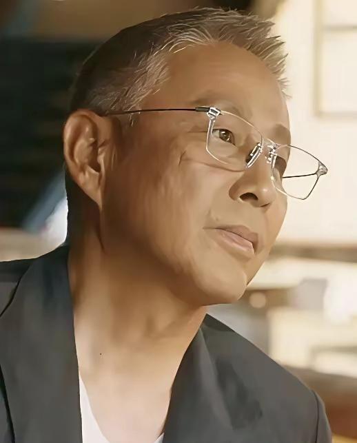 一段非常现实的话：“一个男人只要克服了性欲带来的执念，就会发现95%的女人，根