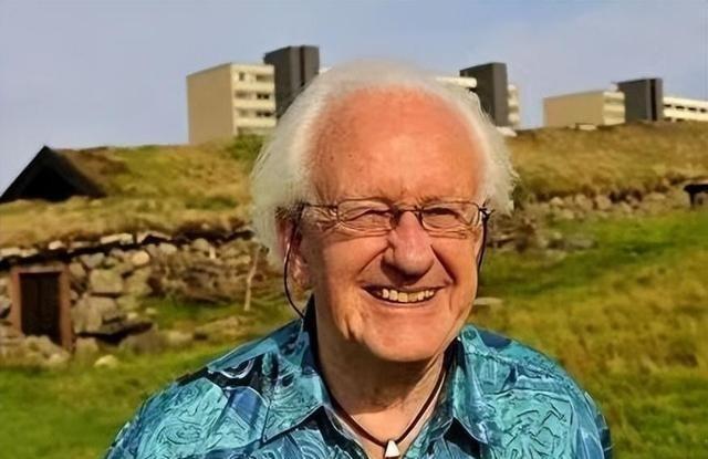 40年前,他预言苏联十年后必亡,20年后他再次预言,美国必然会在2025年年走向